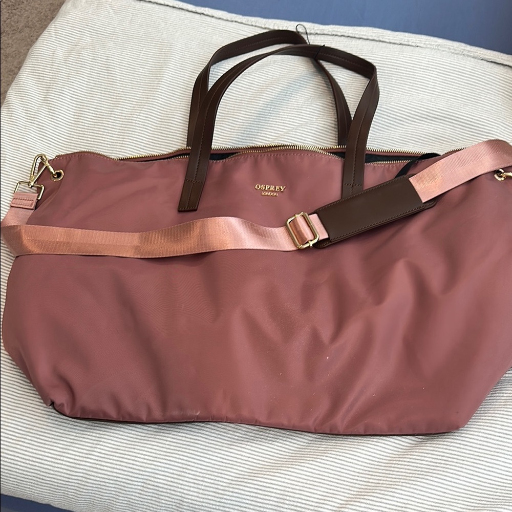Osprey Pink and Brown Travel Bag with Durable Design